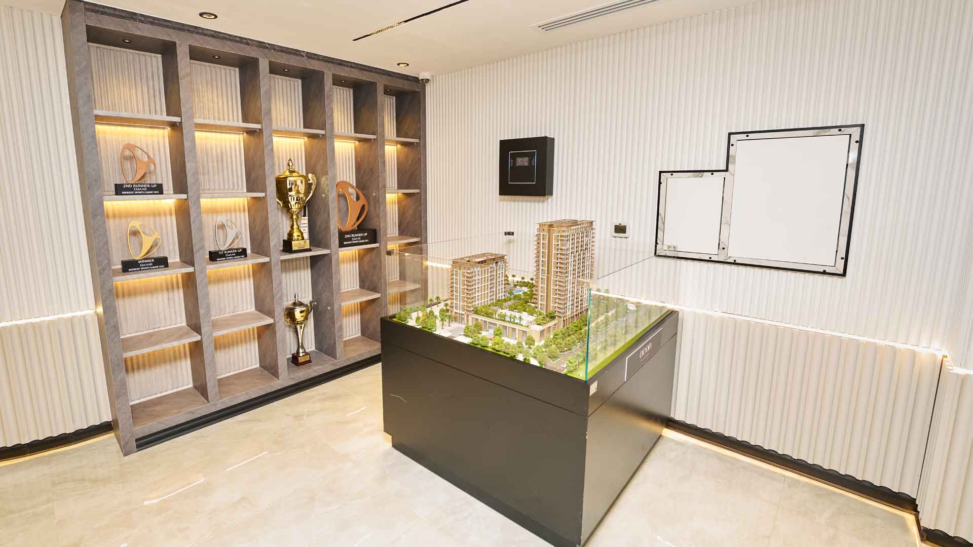 Office-fit-out-in-dubai-8